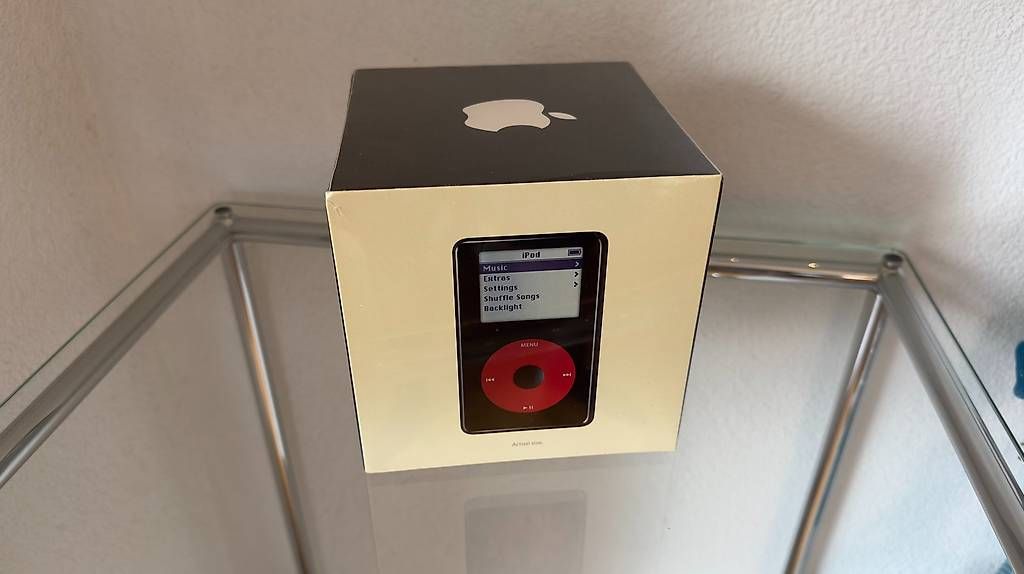 Lettore multimediale portatile: Original Apple iPod U2 Special Edition – Usato da Zug venduto da tho_b78v 1