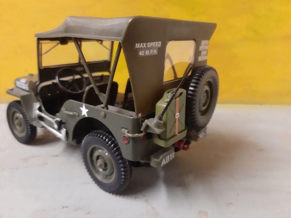 Jeep de commandement Willys, Solido 5