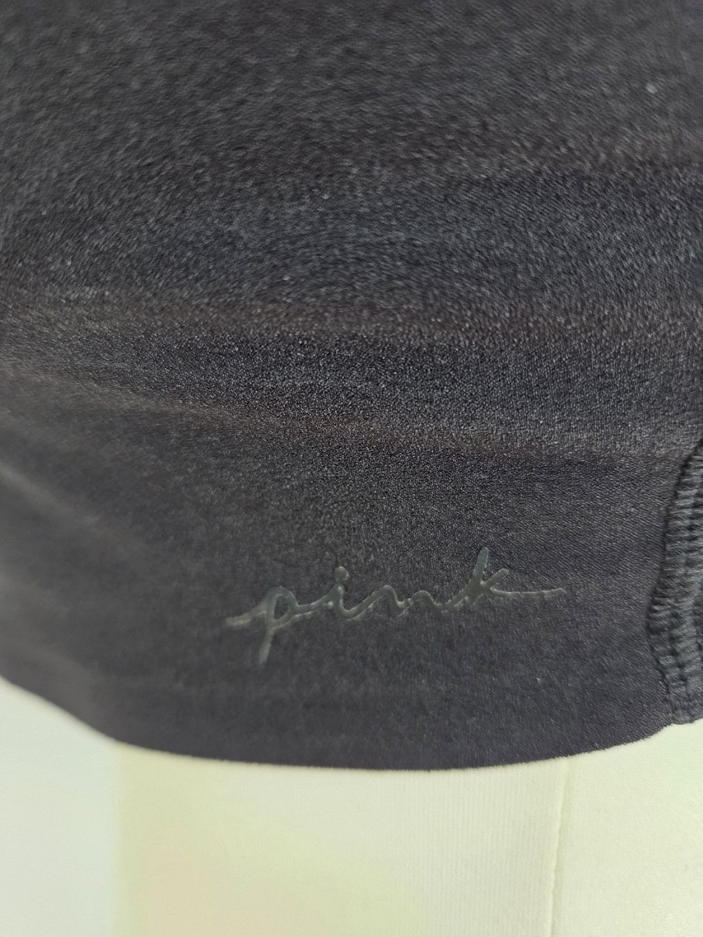 Tops: Schwarzes Bustier Top BH Grösse M Pink – Gebraucht aus Bülach von Recherchieren 1