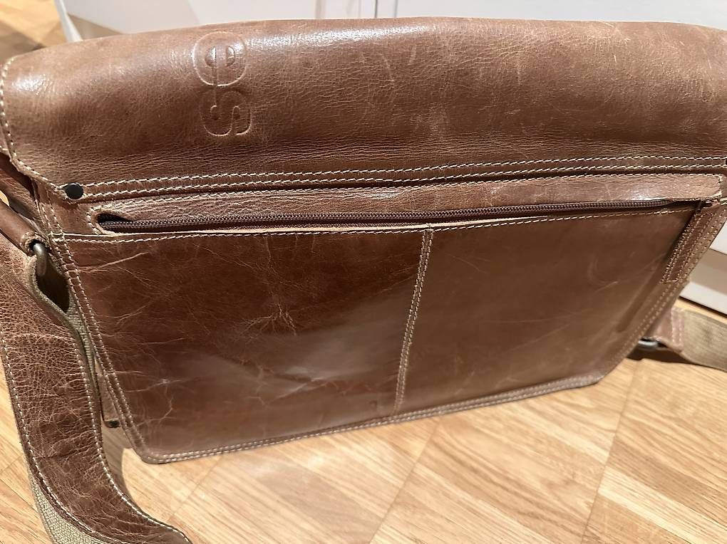 Taschen: Ledertasche aunts & uncles Original  – Gebraucht aus Basel von Emfie 1