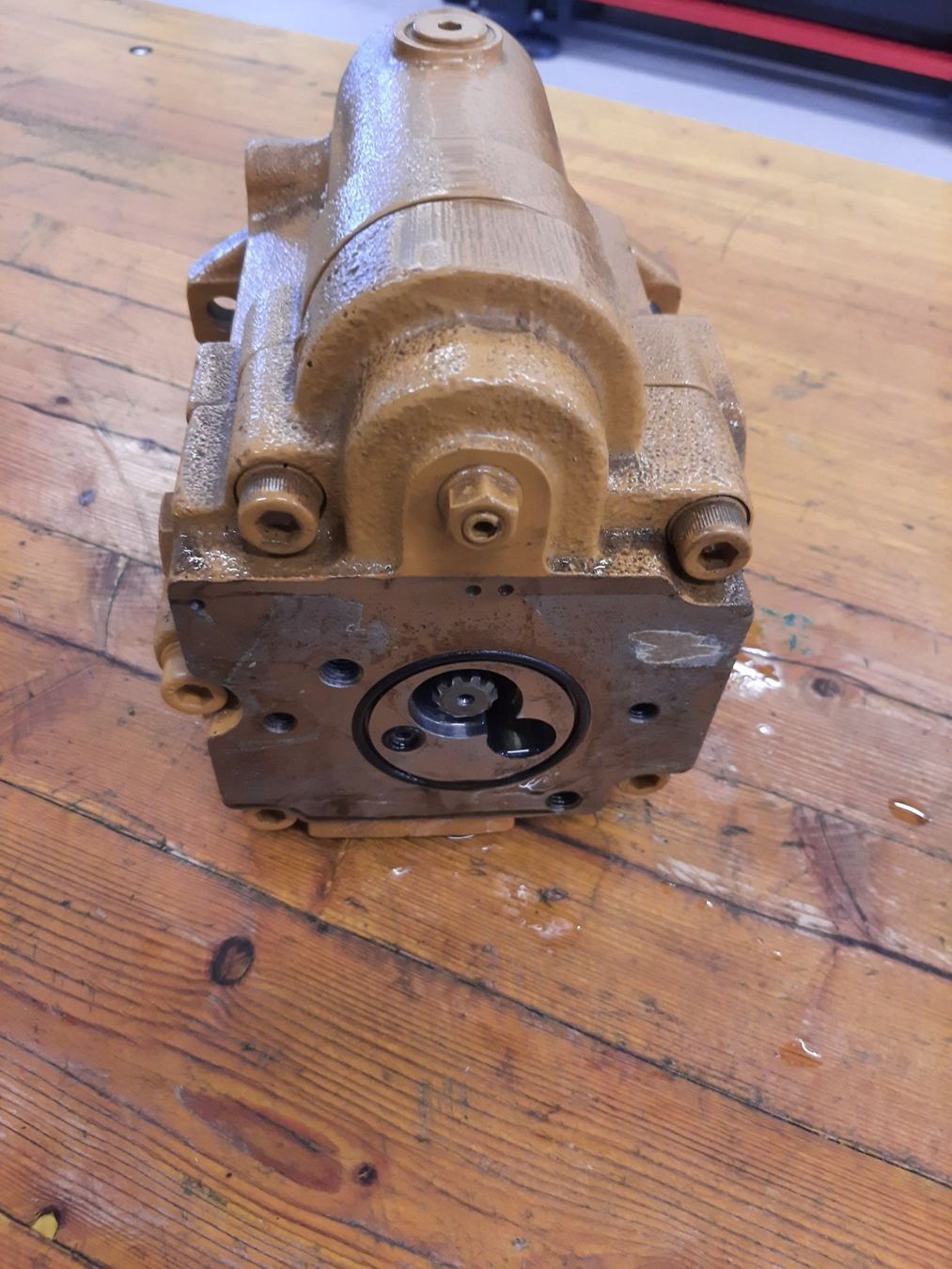 Tutte le macchine: Hydraulikpumpe zu Caterpillar Bagger 302.5 – Nuovo (secondo la descrizione) da Eschlikon TG venduto da Freitech.2015 3