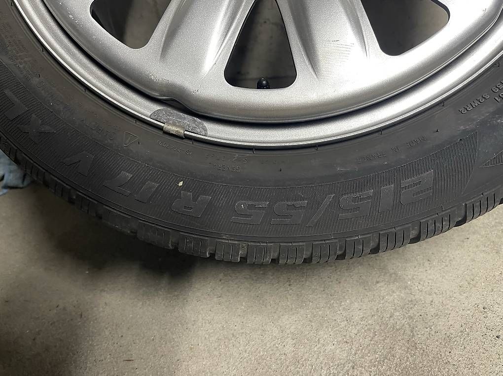 Pneumatici & Ruote complete: Roue neige 215/55R17V – Usato da Veyrier venduto da franch01 2