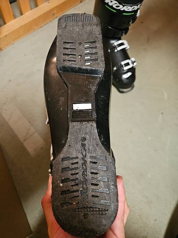 Nordica Chaussures hommes: Nordica Dobermann 130 – D'occasion à Zürich par topfly28 2