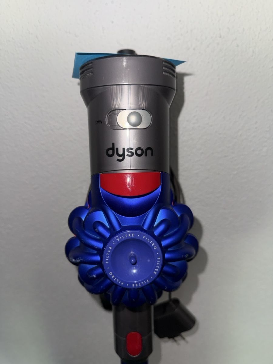 Dyson Aspirapolveri & Accessori: Dyson V7 Motorhead Aspirateur  – Usato da Soyhières venduto da Jura22 1