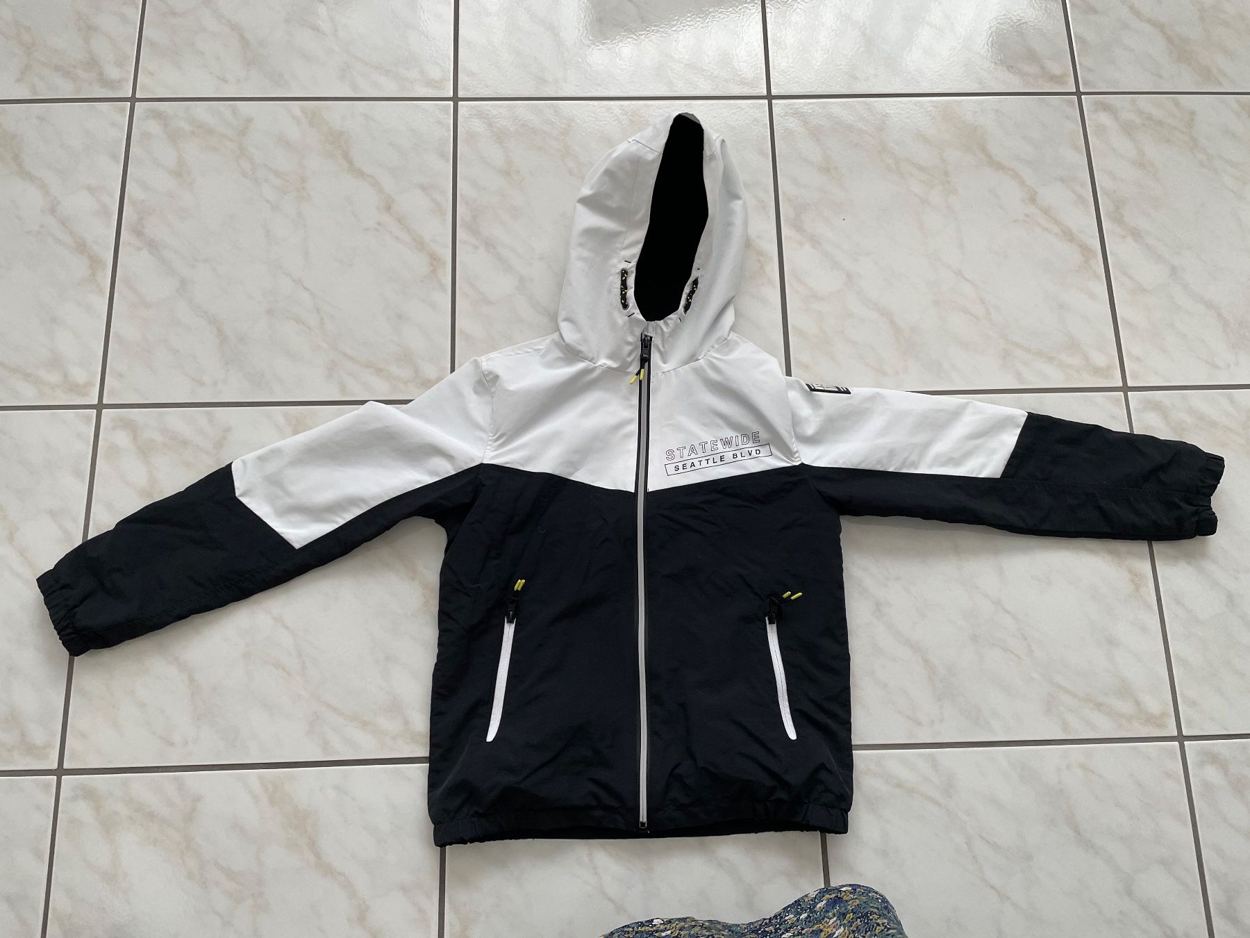 C&A Giacche & Cappotti: Frühlingsjacke von C&A Gr. 152 – Nuovo (secondo la descrizione) da Amriswil venduto da einkaufverkauf 3