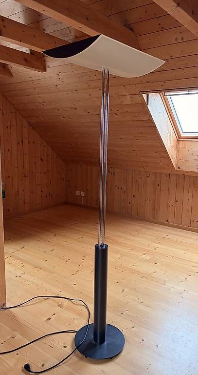 Lampade: Design-Stehlampe / Leseleuchte ? 2-stufig dimmbar – Usato da Kirchberg SG venduto da Rapfunzel