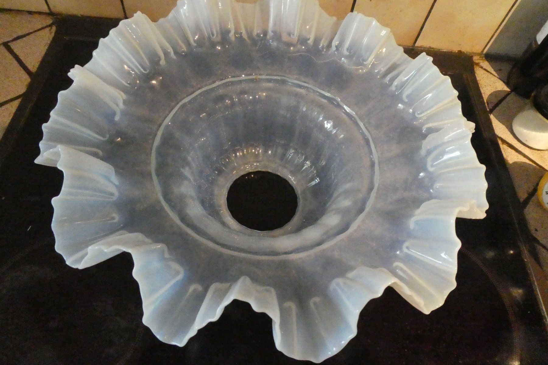 Lampade: Grande verre opalin pour lampe – Usato da Fontaines NE venduto da monloisir 4