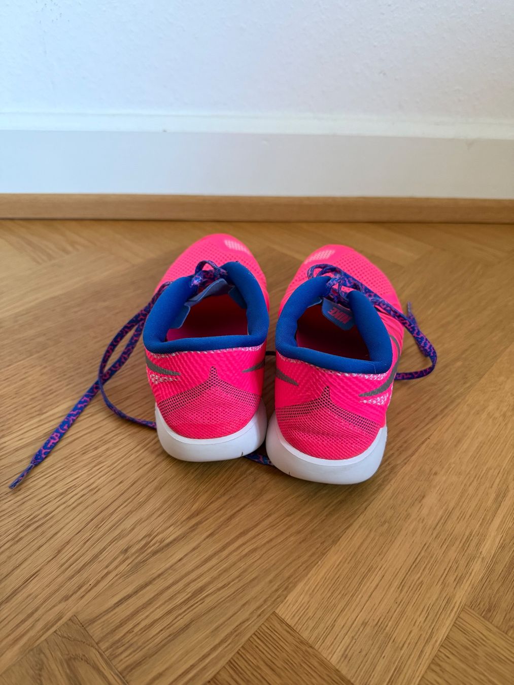 Nike Scarpe da donna: Turnschuhe von Nike Grösse 40 – Usato da Basel venduto da Blue199 4