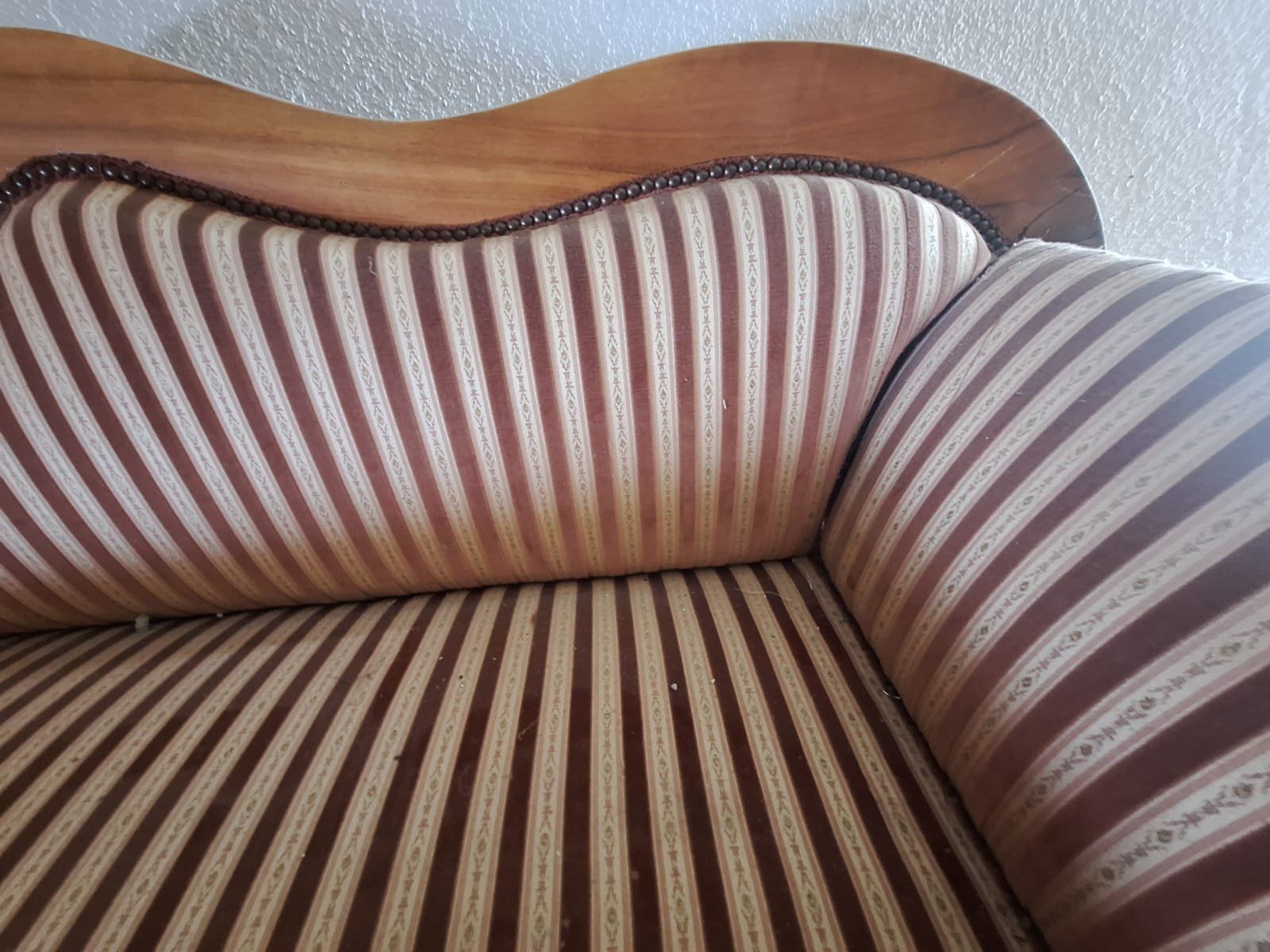 Divani: Biedermeiersofa gepolstert – Usato da Luzern venduto da Sainte-Victoire 4