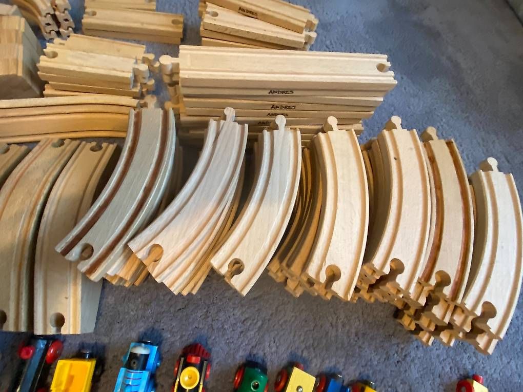 Brio Giocattoli: Briobahn mit viel Zubehör – Usato da Affoltern am Albis venduto da pavrati 2