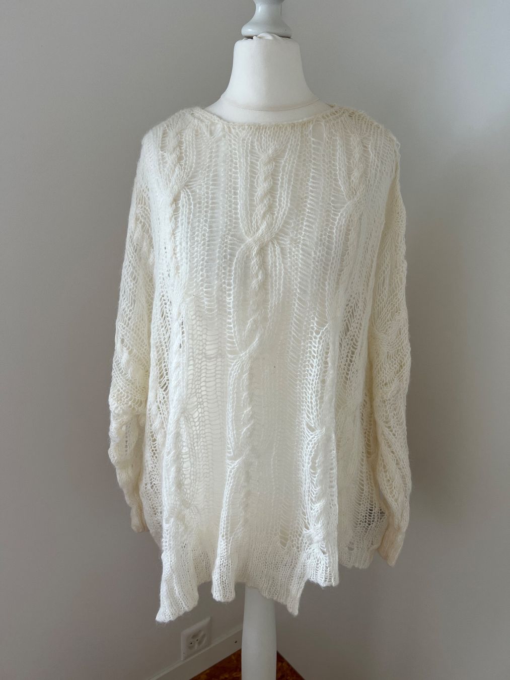 Zara Maglioni & Felpe: ZARA Oversize Strickpullover Cremeweiß mit Zopfmuster Gr. XS – Usato da Büetigen venduto da Jabo
