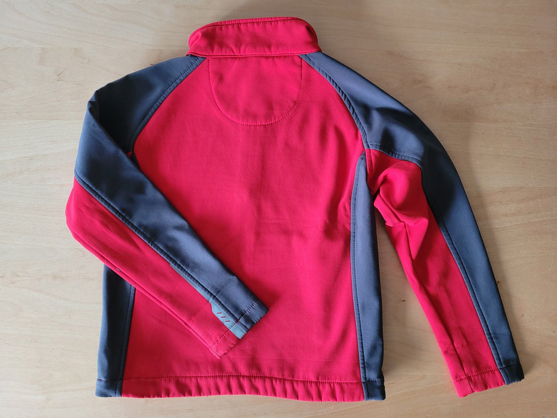 Giacche & Cappotti: Regatta Softshell Jacke rot-grau Grösse 128 – Usato da Wiesendangen venduto da samoalk 1