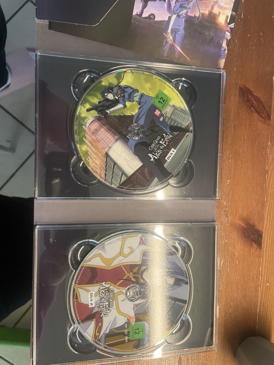 Tous les DVDs: Code Geass Akito the Exiled OVA 1+2 DVD – D'occasion à Obergerlafingen par cabo4 3