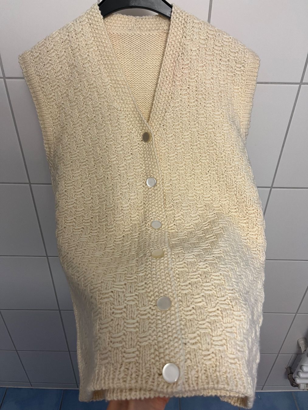 Gilet & Giacche senza maniche: Vintage Strickweste Pullunder beige Wolle 36 – Usato da Clarens venduto da Lois86 2