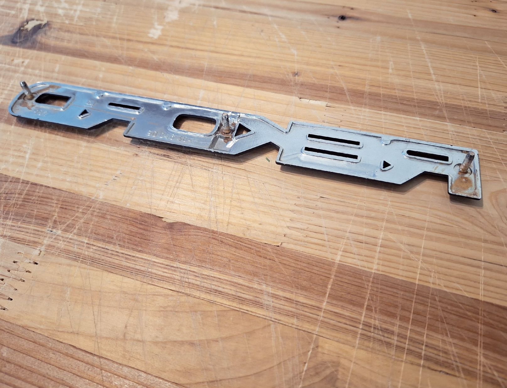 Opel Alle Autoersatzteile: Opel Rekord Old/Youngtimer Emblem – Gebraucht aus Triesen von BLACKSHEEP75 2