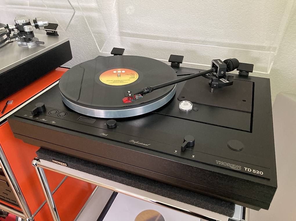 Thorens Giradischi: Thorens TD520 mit 11" Tonarm von Thorens – Usato da Lugnorre venduto da Vincent023