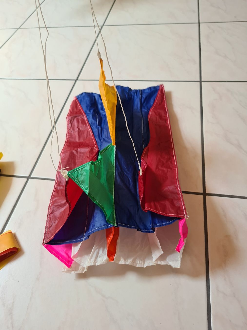 Giocattoli: Bunter Drachen für Kinder – Usato da Ebikon venduto da Songbird85 1