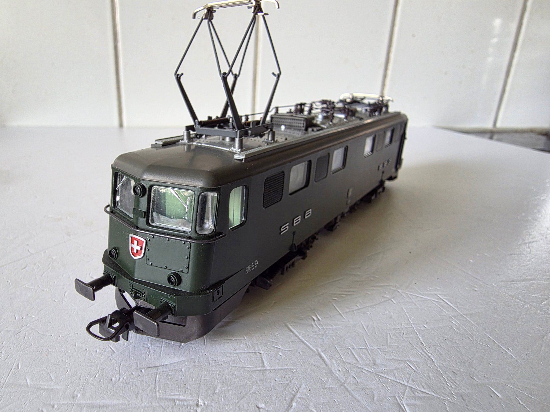 Roco Trains électriques: E-Lok SBB Ae 6/6 – Neuf (Voir description) à Seuzach par Loeckeli01