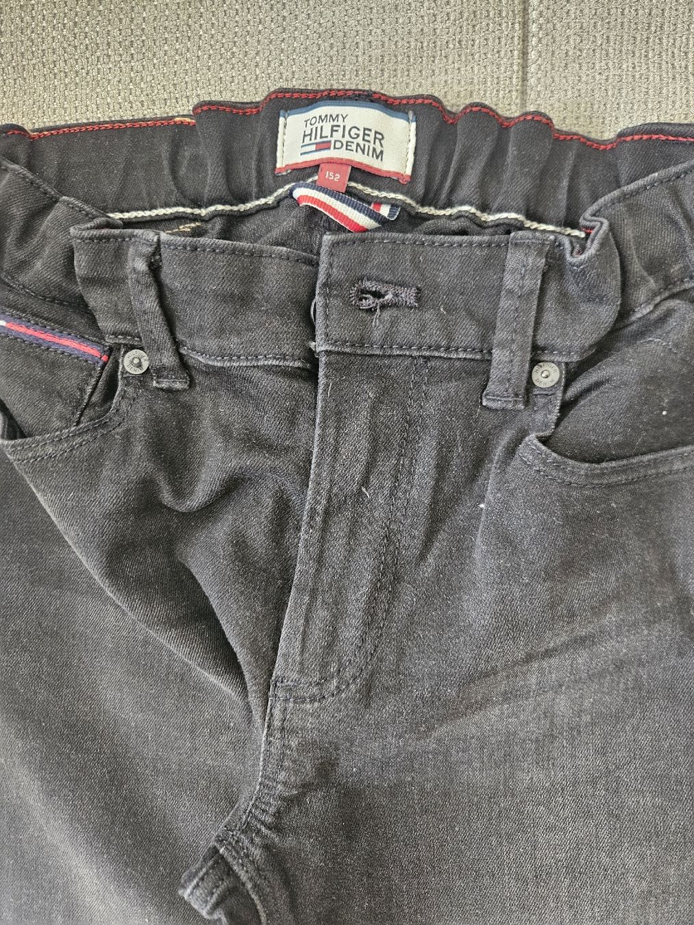 Tommy Hilfiger Pantaloni: jeans – Nuovo (secondo la descrizione) da Chêne-Bourg venduto da gab_7cg8 2