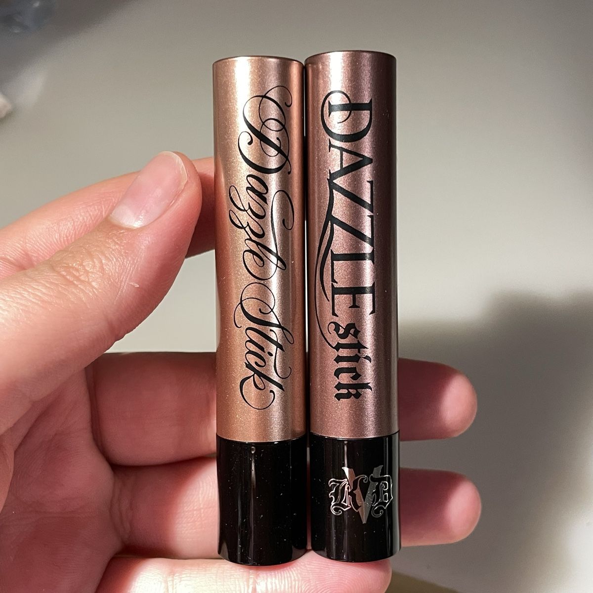 Make-up: KVD Beauty Dazzle Stick 2stk – Nuovo (secondo la descrizione) da Bellach venduto da Dreamer2501 5