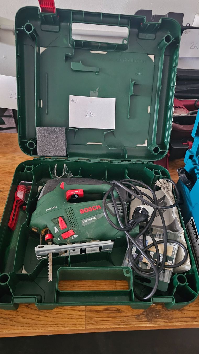 Bosch Sägen: Stichsäge BOSCH PST900PEL – Gebraucht aus Diessenhofen von Osio