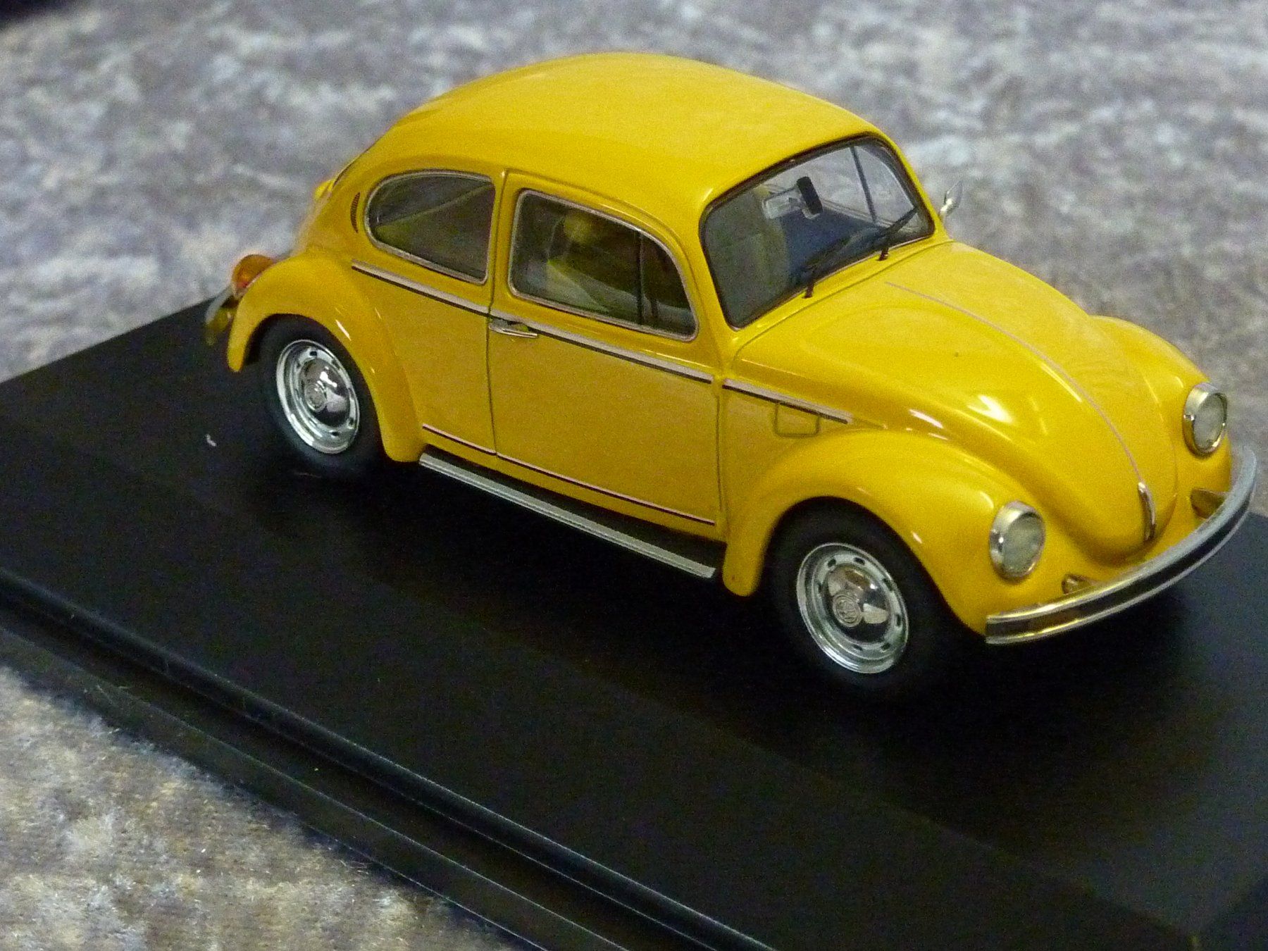 Schuco Modellini d'auto: VW Käfer Sunny Bug 1:43 – Nuovo e nell'imballaggio originale da Dürrenäsch venduto da modellautos4you 5