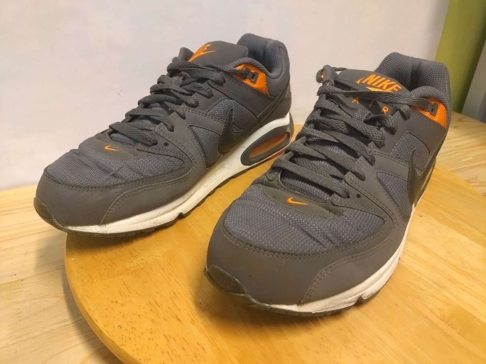 Nike Scarpe da uomo:  Nike Air Max Command gris orange T46 – Usato da Farvagny-le-Grand venduto da LaCaverne 1