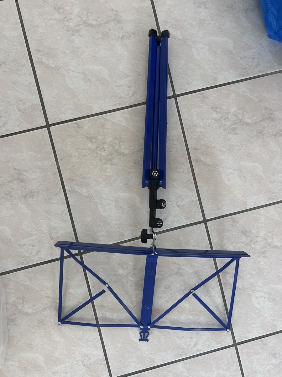 Supports pour instruments & partitions: Notenständer  – D'occasion à Düdingen par Sarindlibindli 1