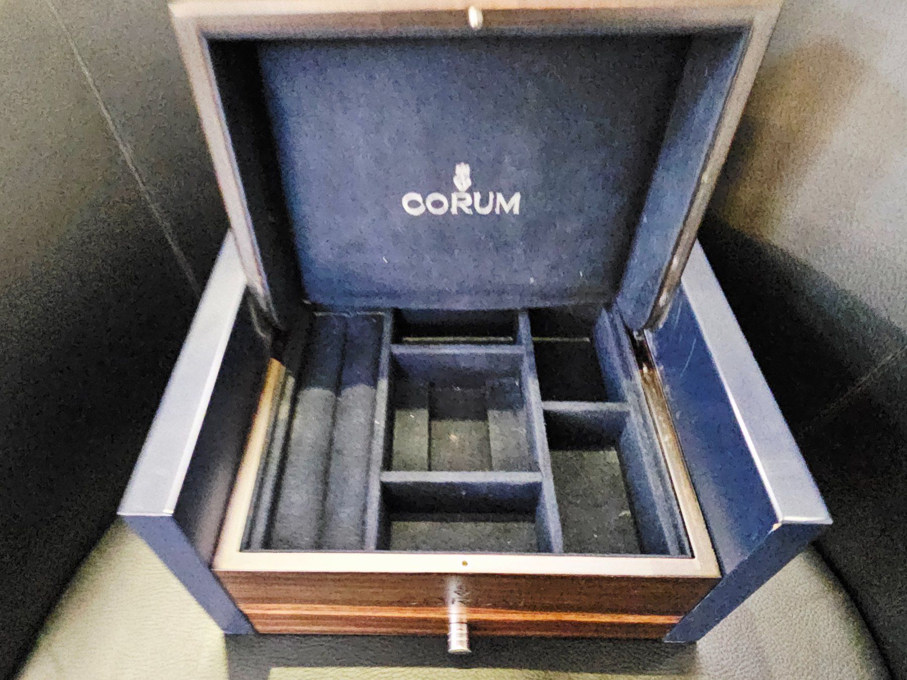 Corum Scatole porta orologi: Corum Admiral's Cup Challenge 44 Regatta 2007 Box – Usato da Bassersdorf venduto da AnkerWatch 7
