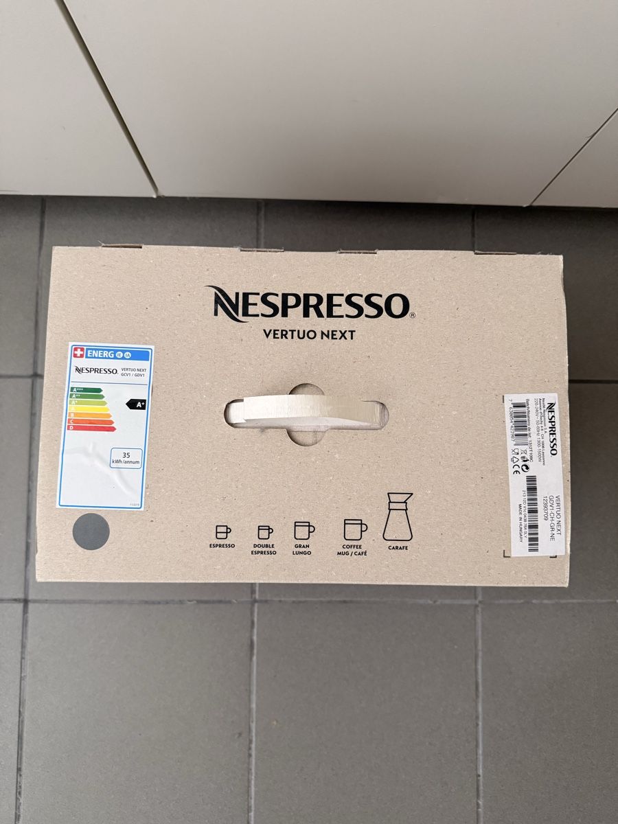 Nespresso Kaffeemaschinen & Espressomaschinen: Kaffeemaschine Nespresso Vertuo Next – Neu und originalverpackt aus Zürich von mic_v2gm 1