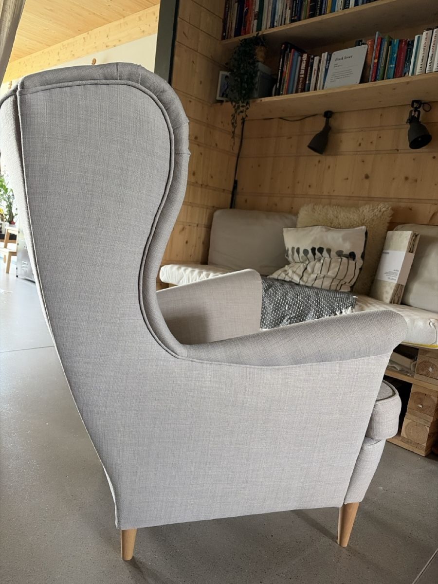 Ikea Poltrone: IKEA STRANDMON Ohrensessel, hellgrau – Usato da Cham venduto da muz_kd9t 2