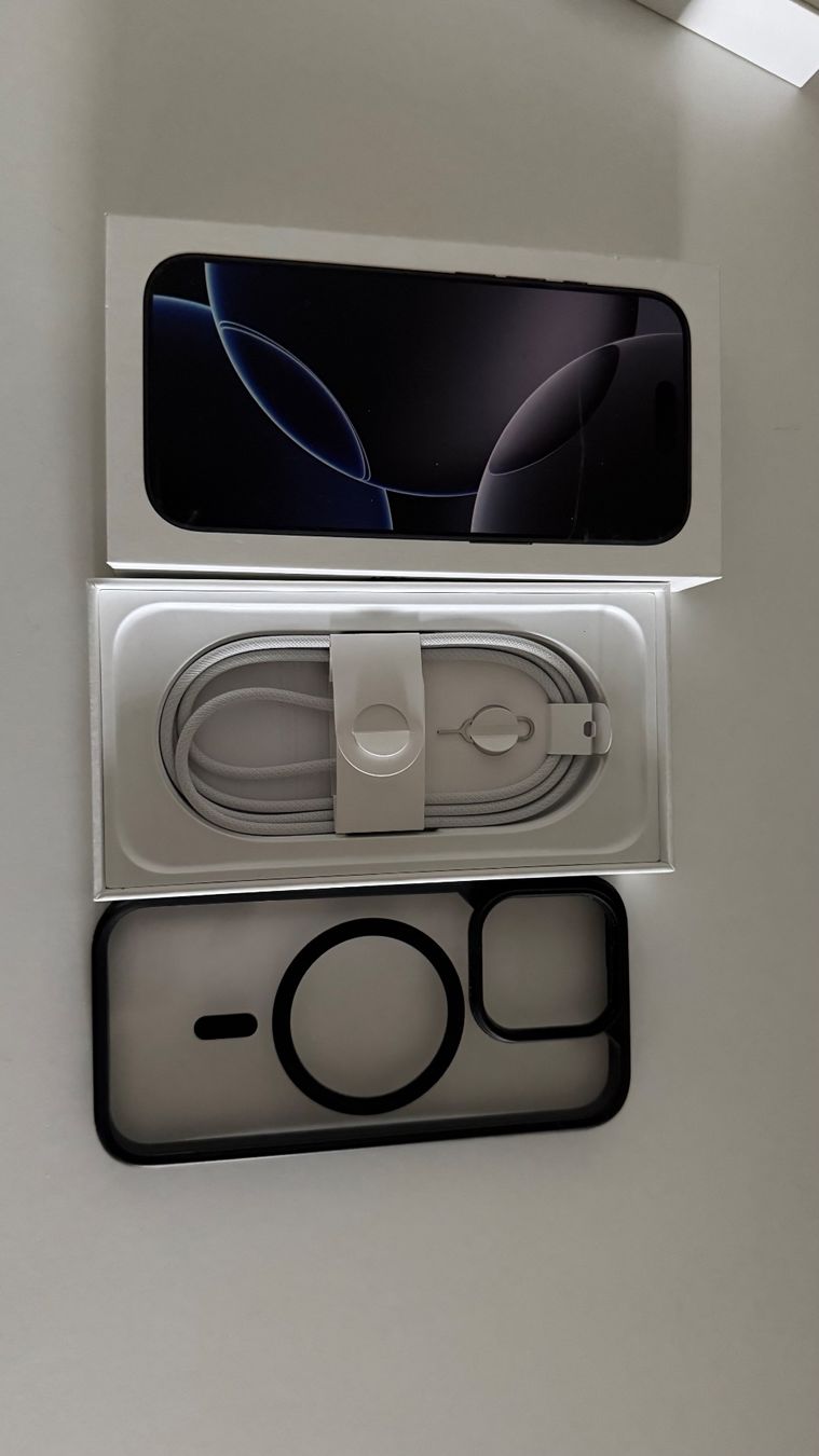 Apple Portables: iPhone 16 Pro 256gb – D'occasion à Busswil TG par Mal16dg 2
