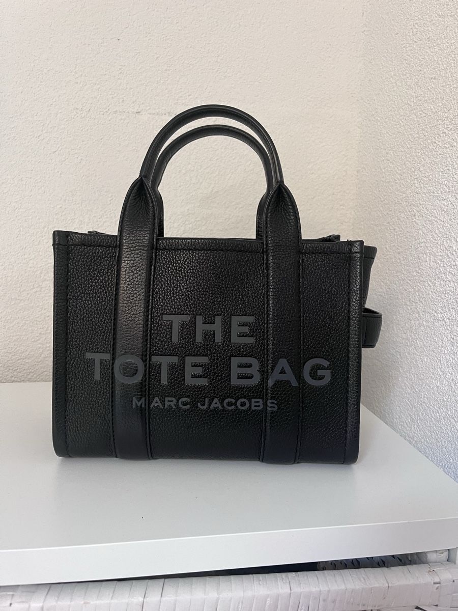 Marc Jacobs Taschen für Damen: Marc Jacobs - The Tote Bag – Neu (gemäss Beschreibung) aus Henggart von aleessiaa.ju