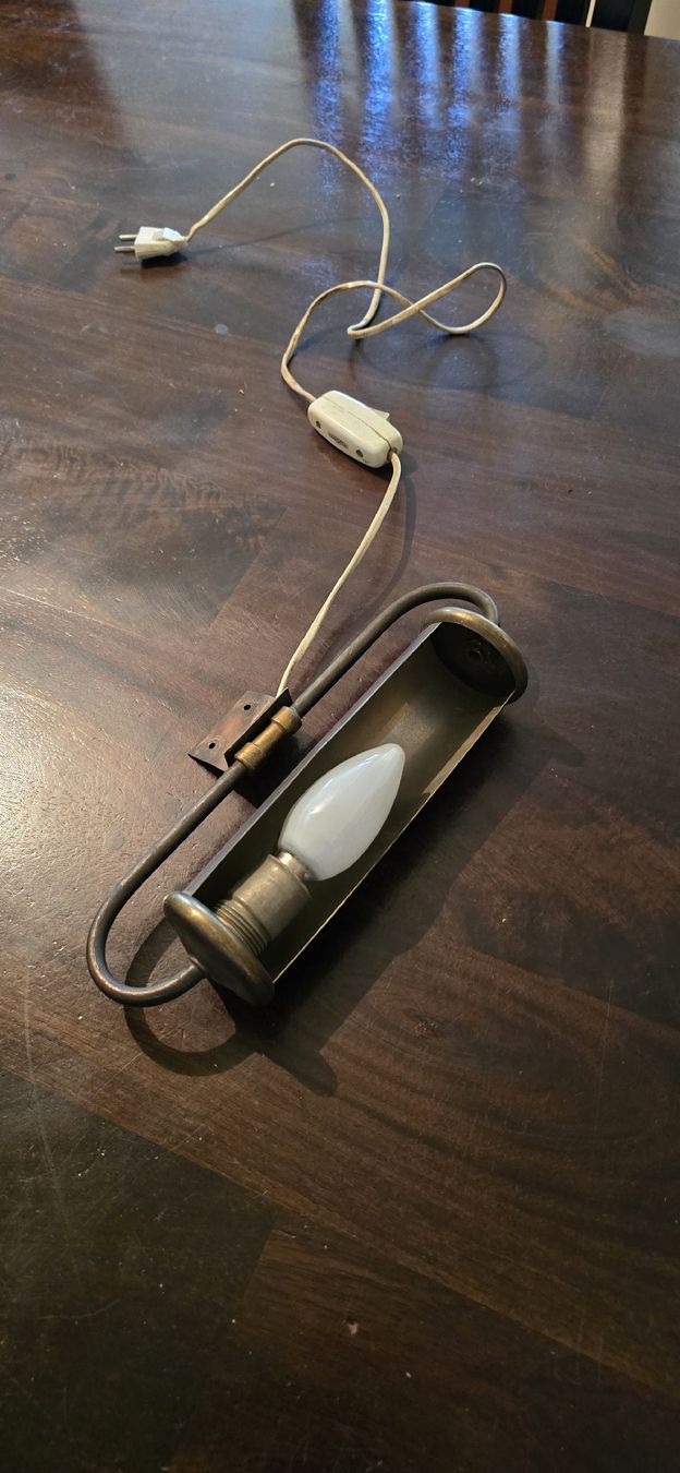 Lampade: Vintage Bilderleuchte / Gemäldeleuchte aus Messing  – Usato da Basel venduto da Jcva 2