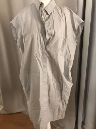 Sommerkleid mit Seitenschlitzen