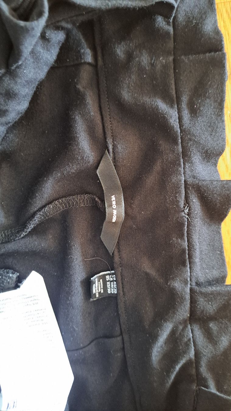Vero Moda Pantaloni: Stoffhose mit Bindegürtel Vero Moda Schwarz – Usato da Seengen venduto da ja6_65wp 2