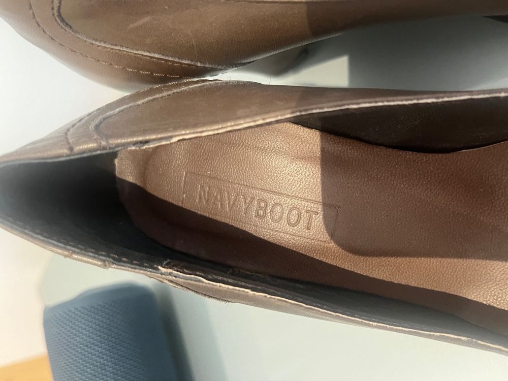 Navyboot Chaussures femmes: Braune Leder Pumps Navyboot Gr. 36 – D'occasion à Davos Wiesen par Roseli21 1