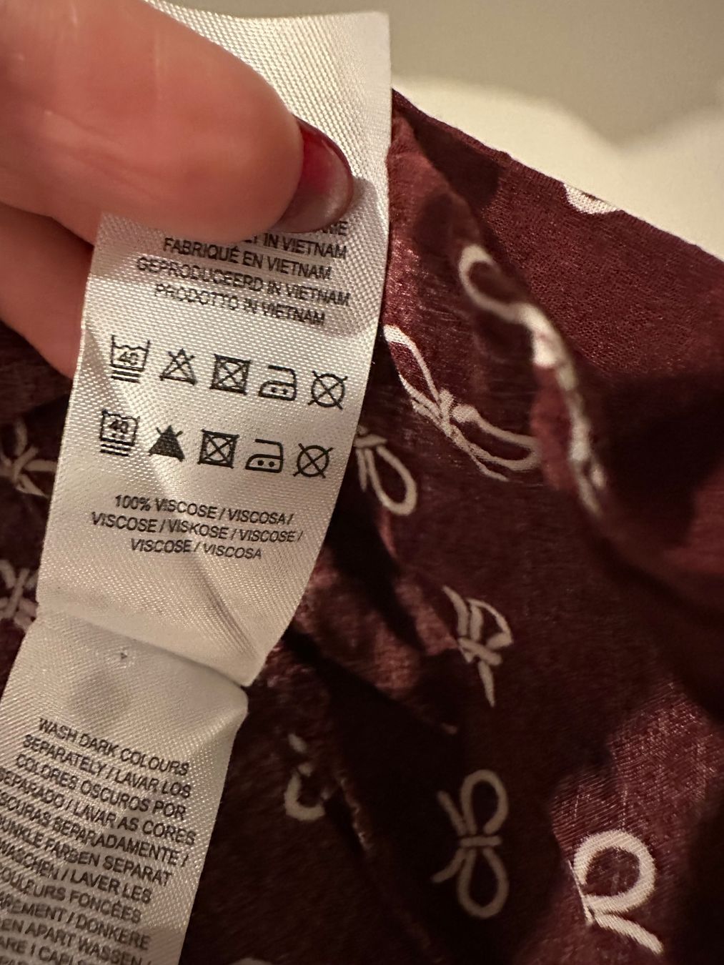 Primark Camicette: Bordeaux-rote Bluse mit Schleifen, Grösse S – Usato da Zürich venduto da cfh_cg22 3