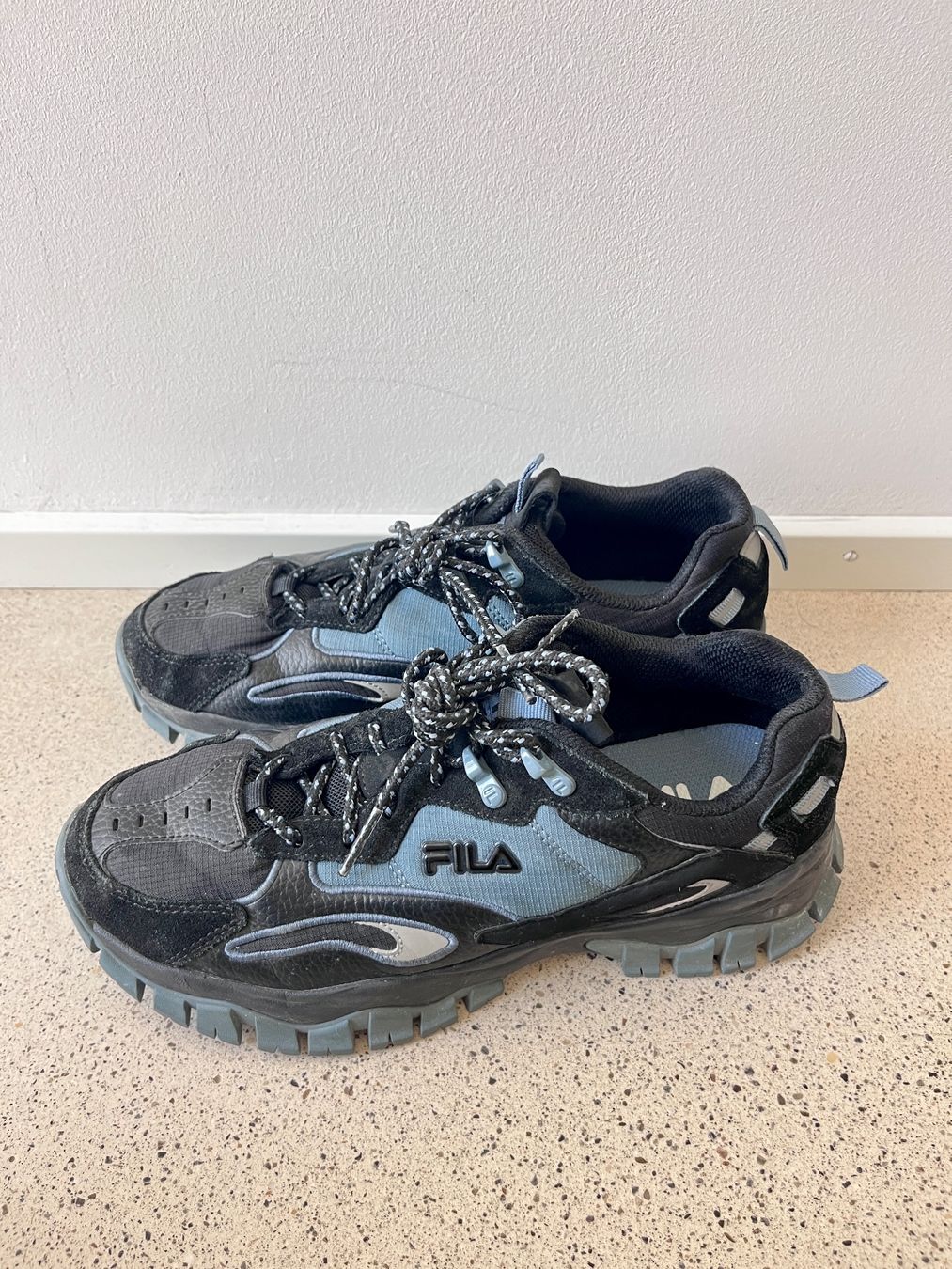 Fila Scarpe da uomo: Fila Sneakers – Grösse 40 – Usato da Zürich venduto da das_p5vk