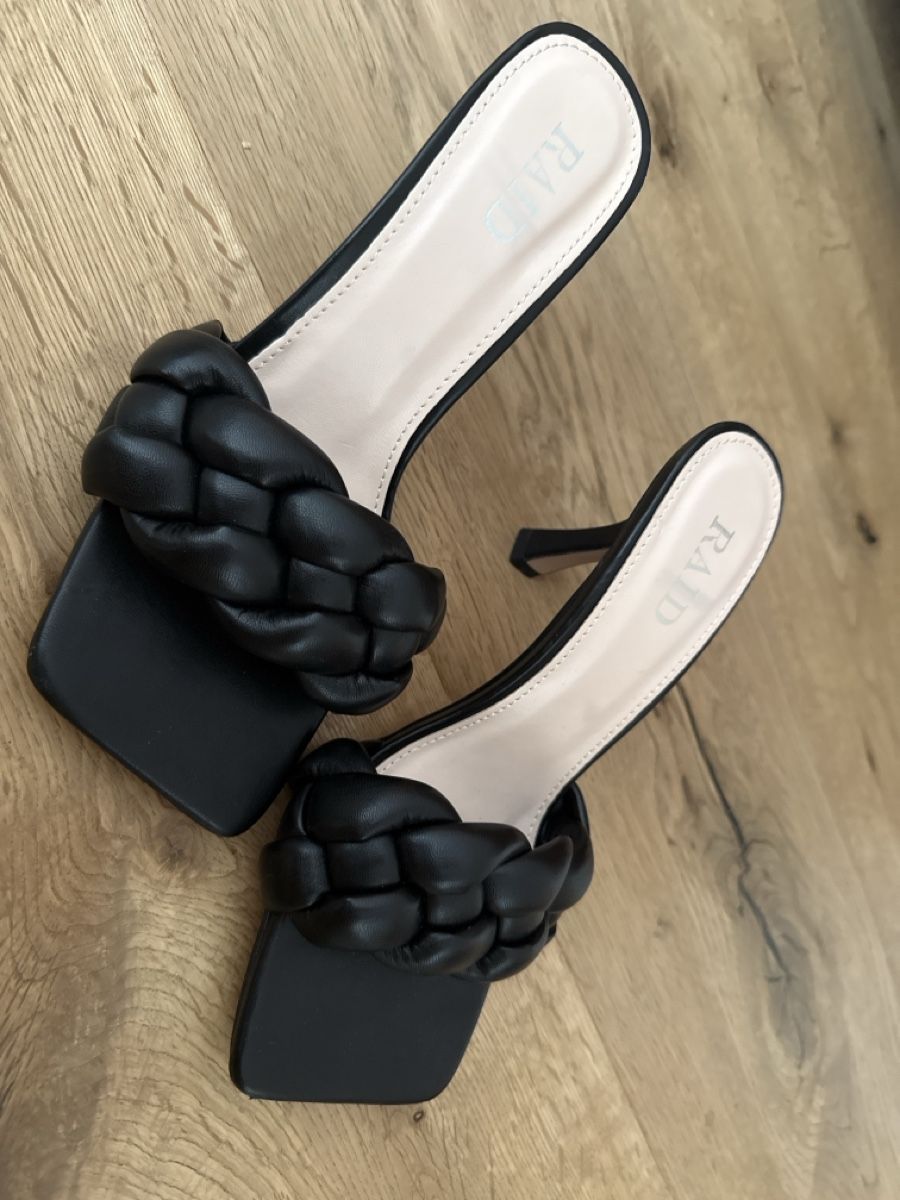 Scarpe da donna: Raid Sandalen schwarz Grösse 38 – Usato da Embrach venduto da shila_03