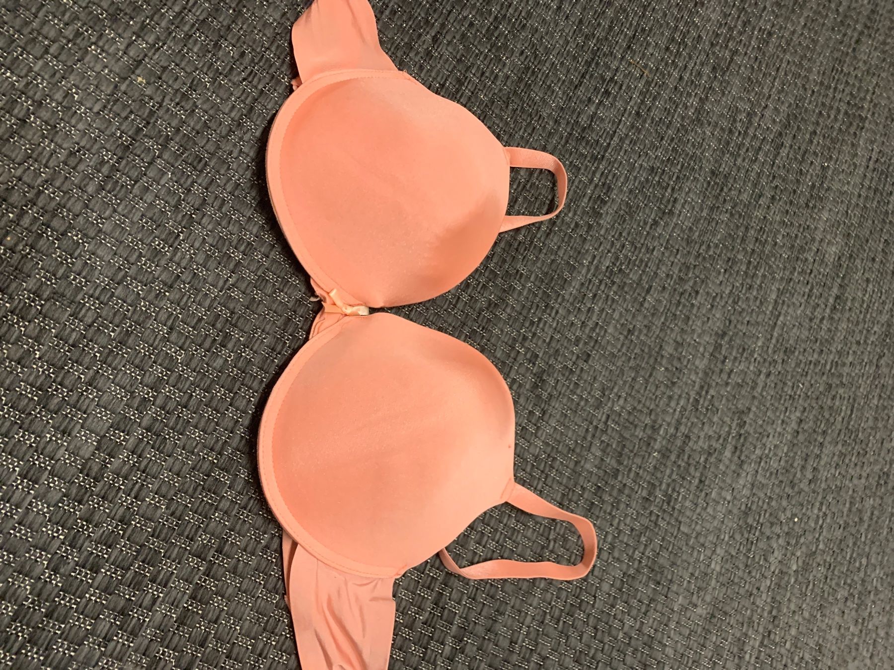 Altra biancheria intima: Bh gepolstert Apricot gr 85 D – Usato da Bad Zurzach venduto da Cuore34