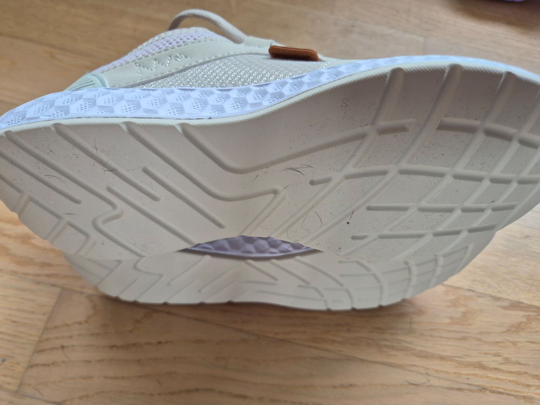 Bench Scarpe da donna: Bench Sneaker, Beige, Gr. 38, Neu Damen – Nuovo e nell'imballaggio originale da Stäfa venduto da Arjen2011 2