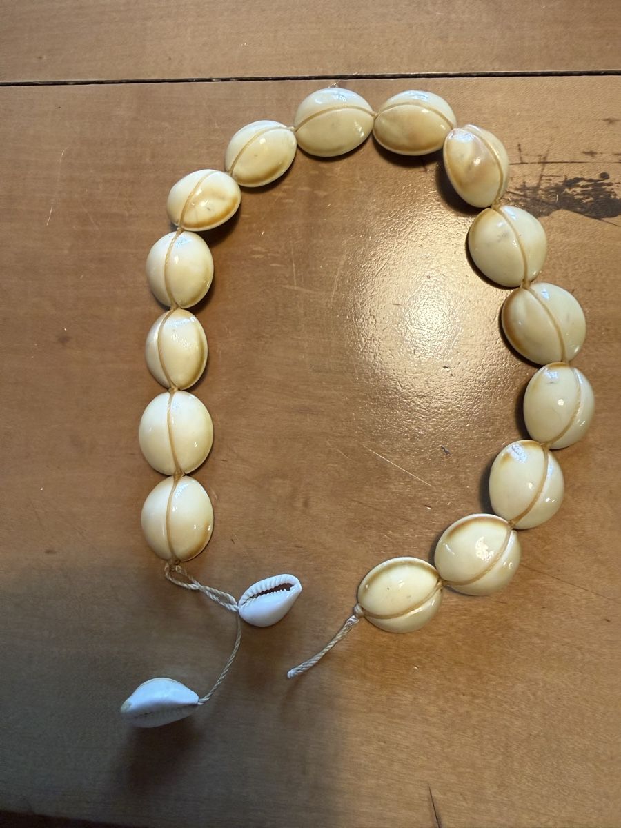 Catenine: Collier ethnique coquillages authentiques – Usato da Les Bayards venduto da aout 2