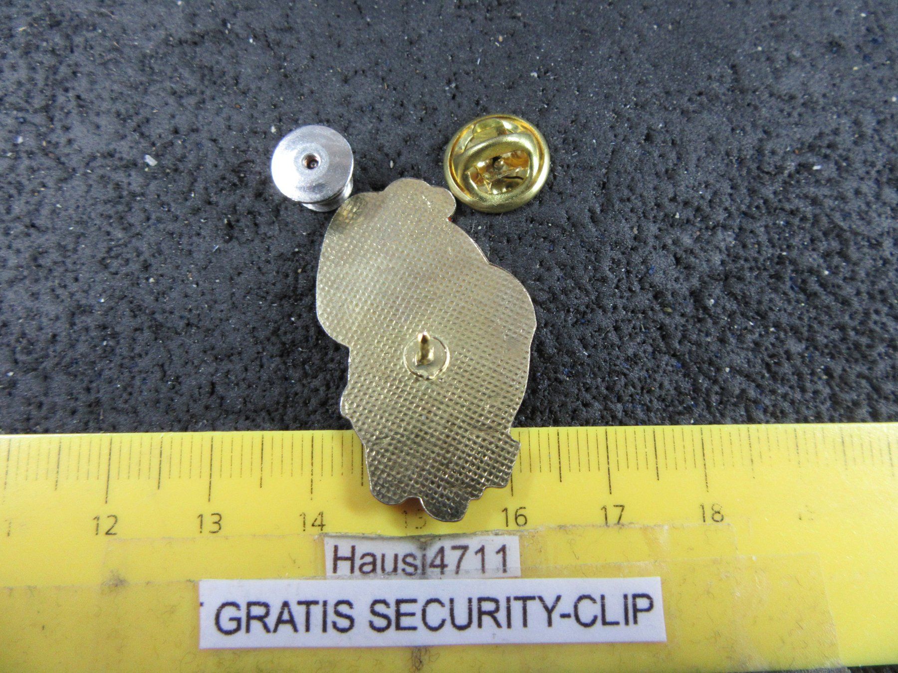 Plaquettes & Badges: OLDTIMER AUTO PIN GLASIERT GROSSS MIT SECURITY-CLIP OLDI – D'occasion à Ettingen par Hausi4711 1