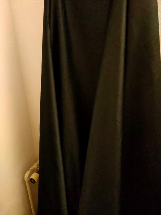 Coupon De Tissu Satiné Brillant Noir - 140 Cm X 380 Cm (occasion)