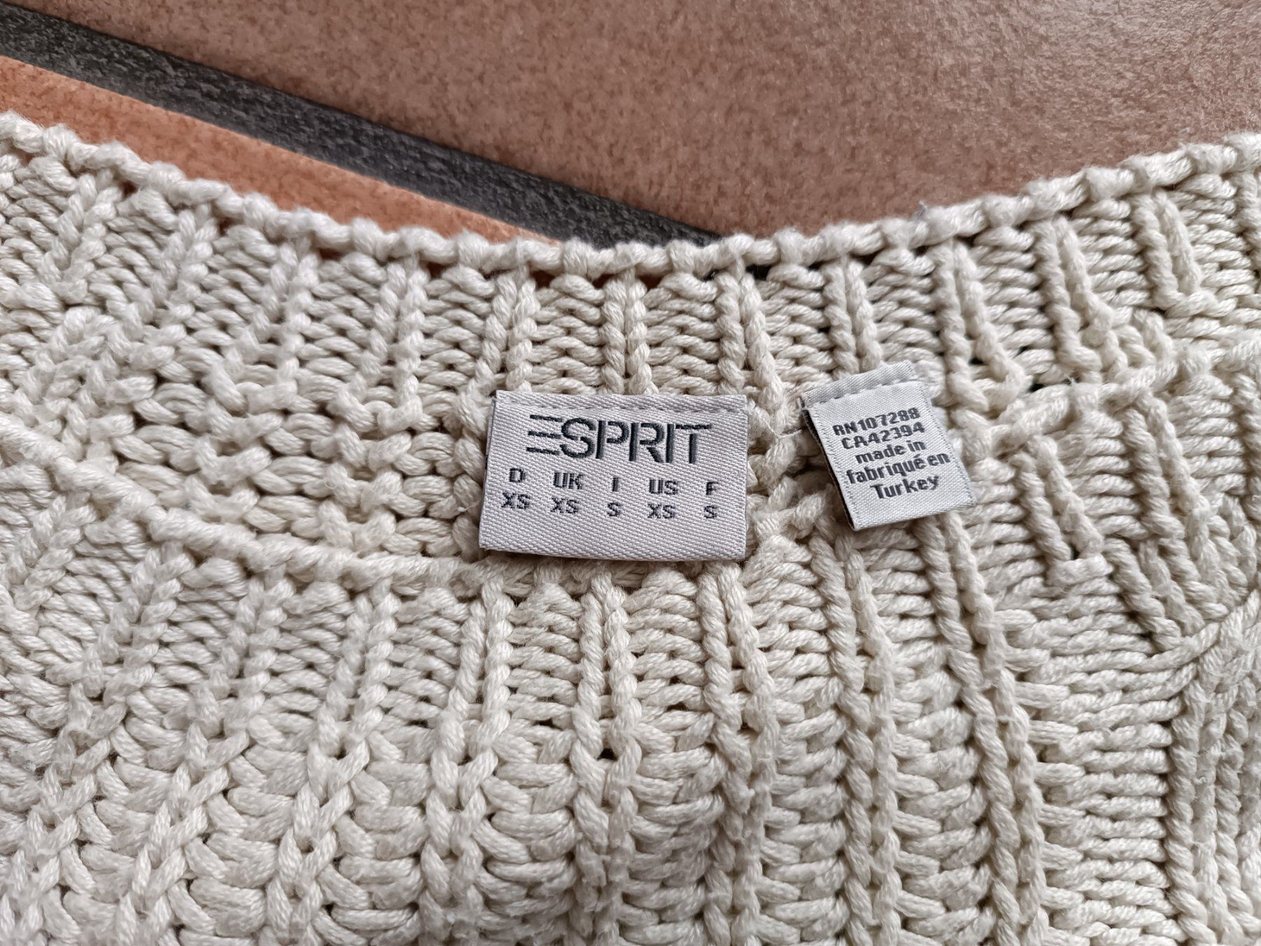 Lotti & Set di vestiti: Lot de 2 pulls T XS : Esprit & Brandy Melville – Nuovo (secondo la descrizione) da Bevaix venduto da dusspe 2