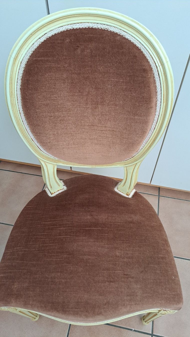 Stühle: Chaise médaillon style Louis XVI – Gebraucht aus Neuchâtel von Forestmanz 4