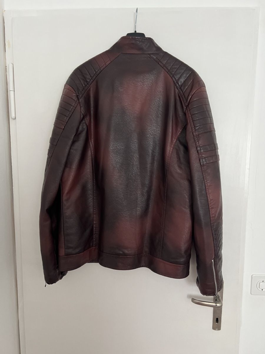 Jacken: Jacke – Gebraucht aus Baar von rom_j56y 7