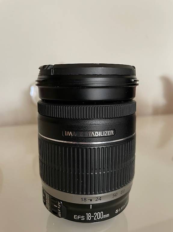 Kamera: Canon EOS 60D inkl. Zoomobjektiv EF-S 18-200 mm – Gebraucht aus Basel von Sydney02 4