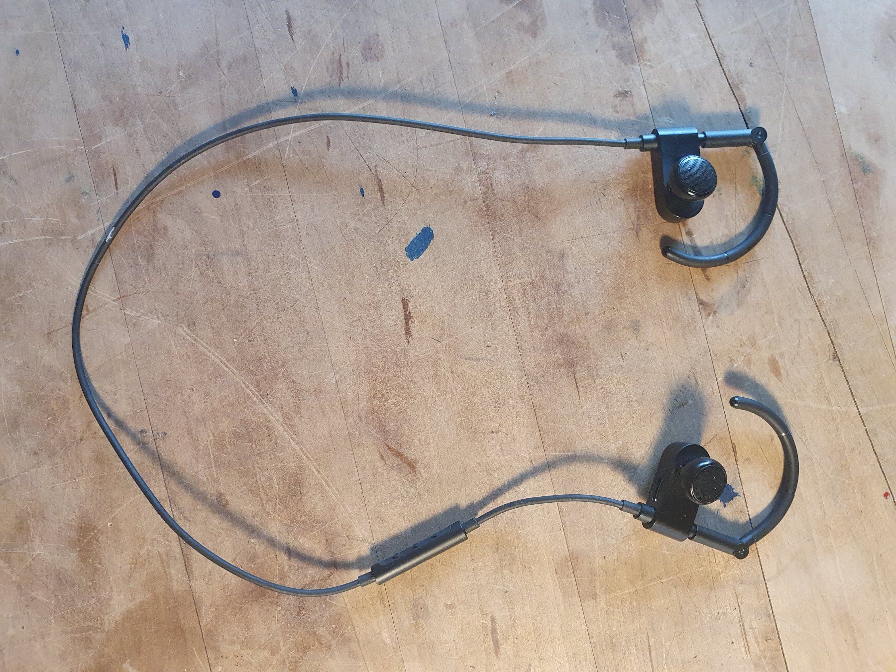 Bang & Olufsen Cuffie: Bang & Olufsen Earset Premium Wireless Earphones – Usato da Zürich venduto da loosebone